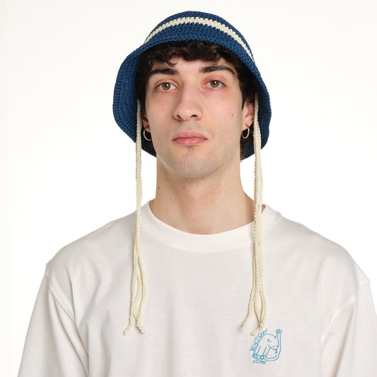 CROCHET BUCKET HAT BLU-WHITE
