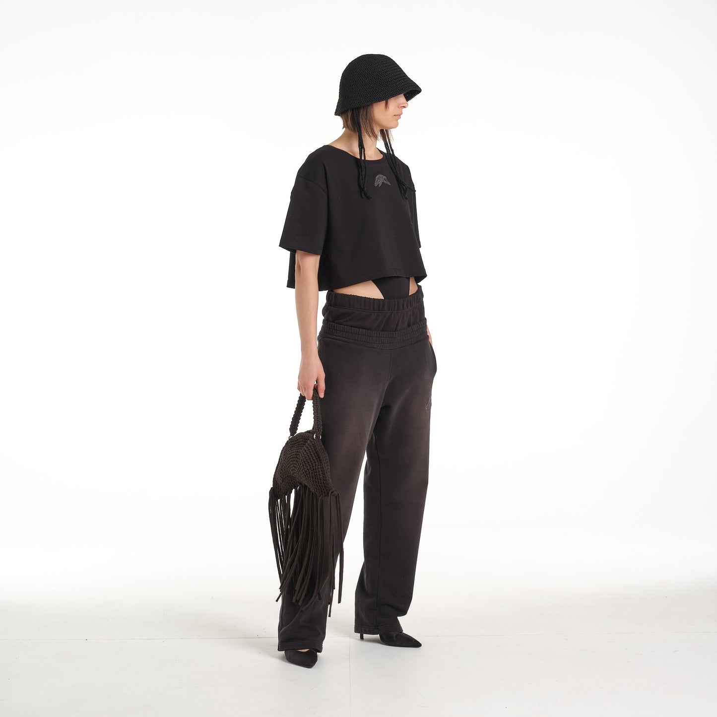 FRINGE CROCHET BAG BLACK