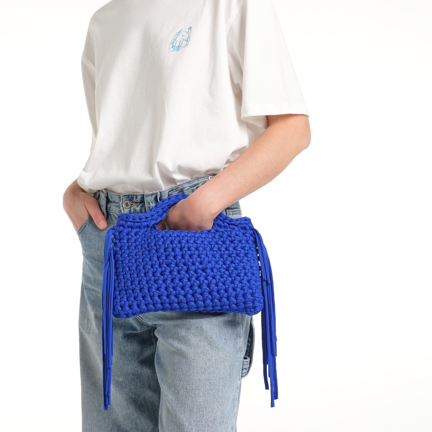 FRINGE CROCHET BAG ELECTRIC BLU