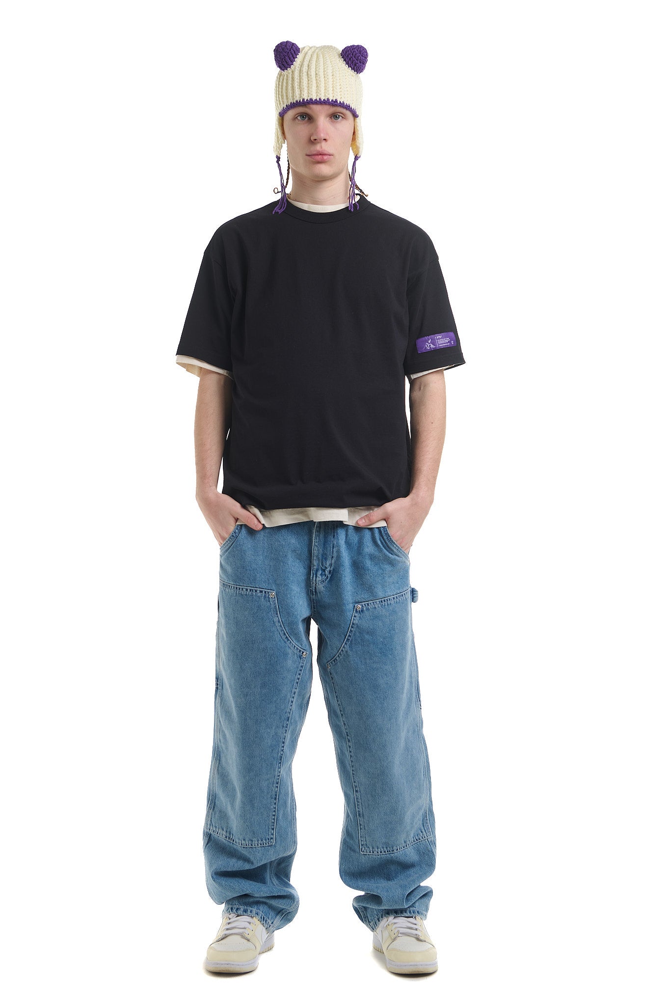 BASIC BLACK T-SHIRT