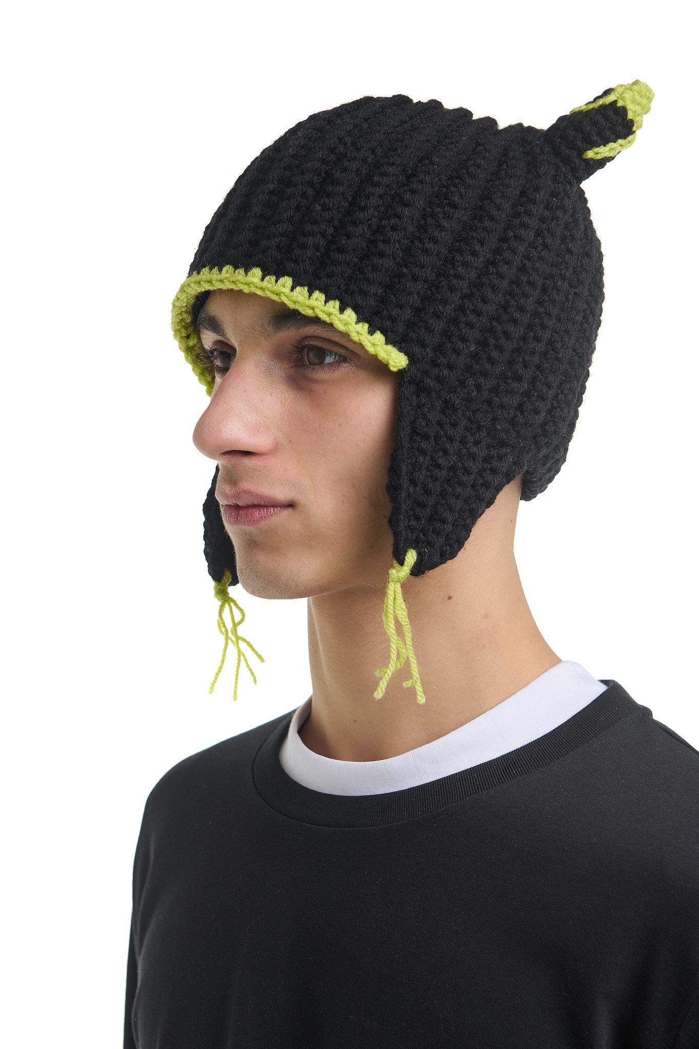 BULL BLACK CROCHET EARFLAP BEANIE